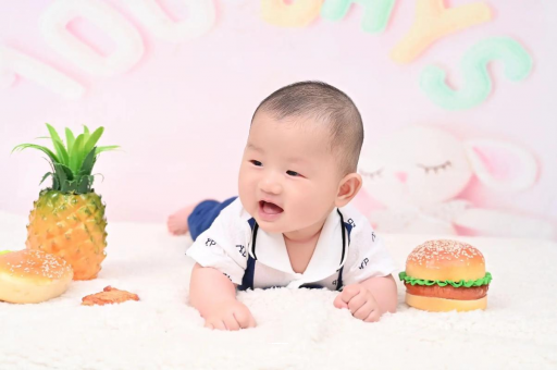 濮阳宝宝眼角红血丝