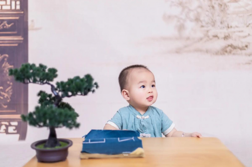 濮阳三个月宝宝抬头不稳